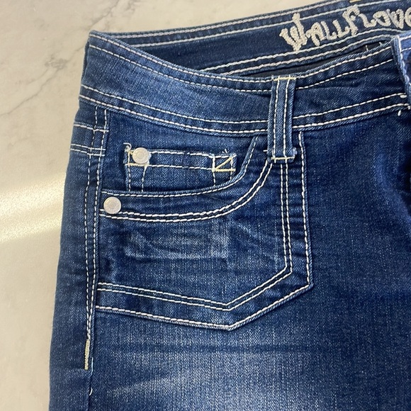 Wallflower Denim Shorts Size 11 - Picture 4 of 7